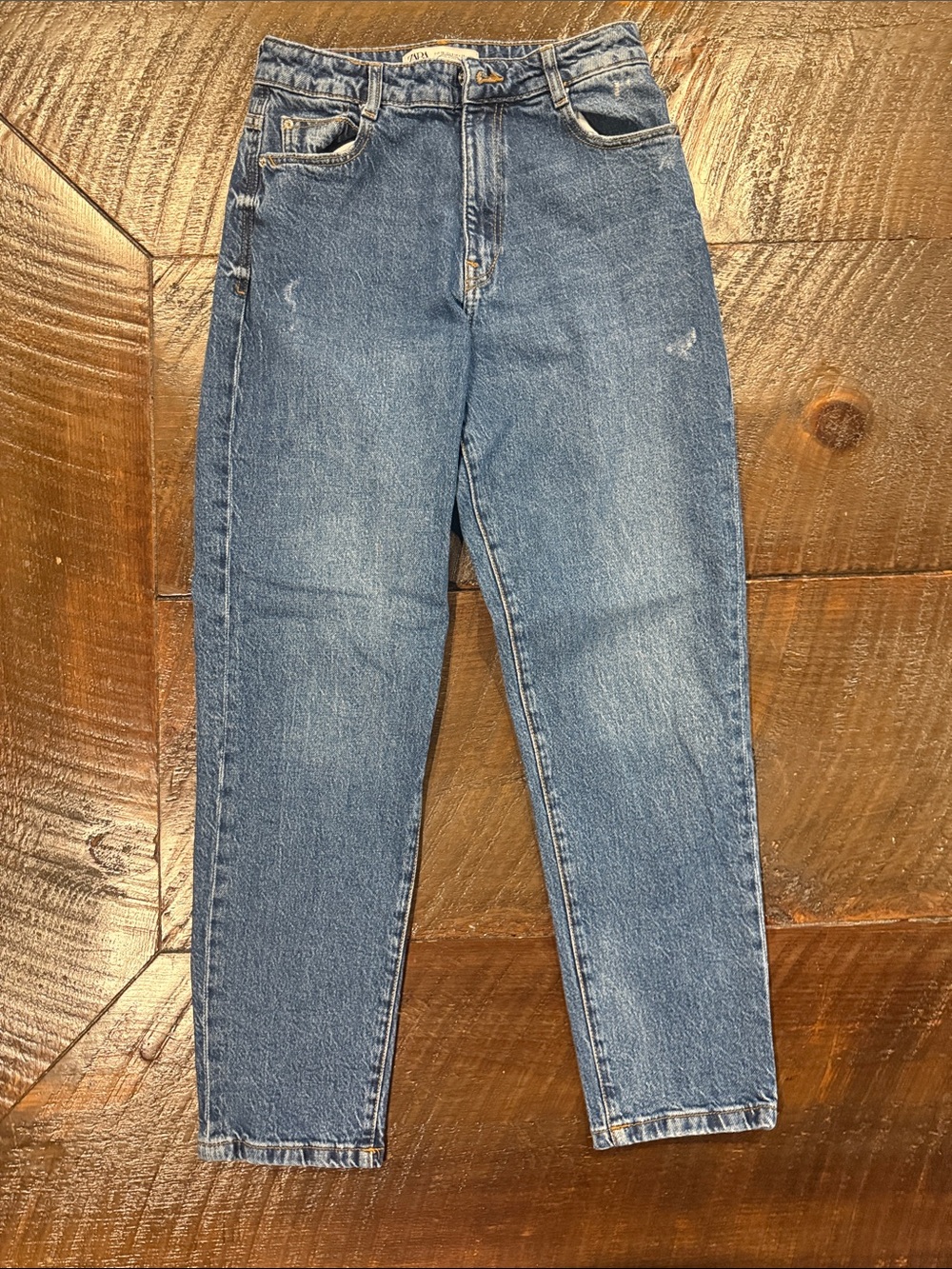 Zara Women's Slim Straight Jeans in Medium Blue